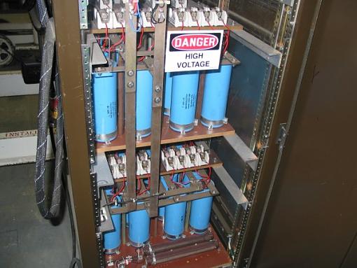Pro Amps I.e. Crown, Qsc-cap-bank.jpg