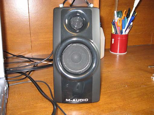 M-Audio Speakers-img_0491.jpg