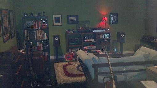 My listening space-2012-07-08_17-37-56_971.jpg