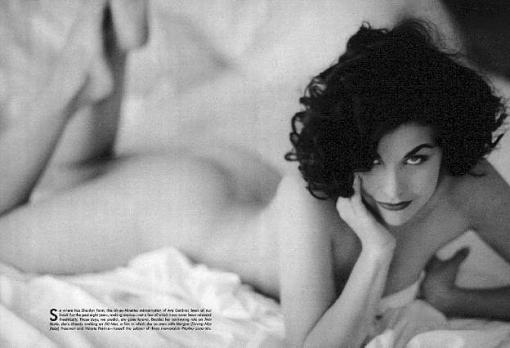 Mud 4: Elizabeth Hurley vs Brooke Burns-sfenn.jpg