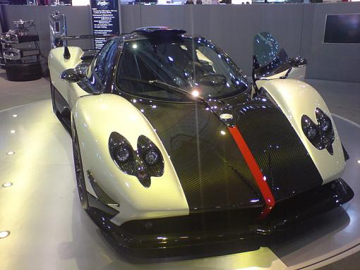 Dang! Great new sportscar-pagani.jpg