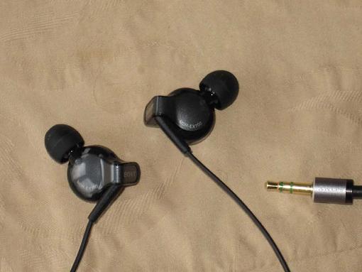Sony MDR-EX700 earbuds-img_0931.jpg
